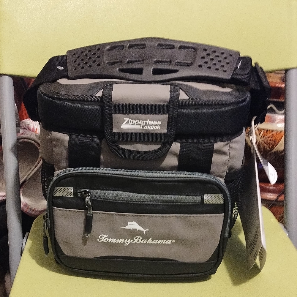 Tommy Bahama Zipperless Coldlok Hardbody Cooler - Picture 4 of 4